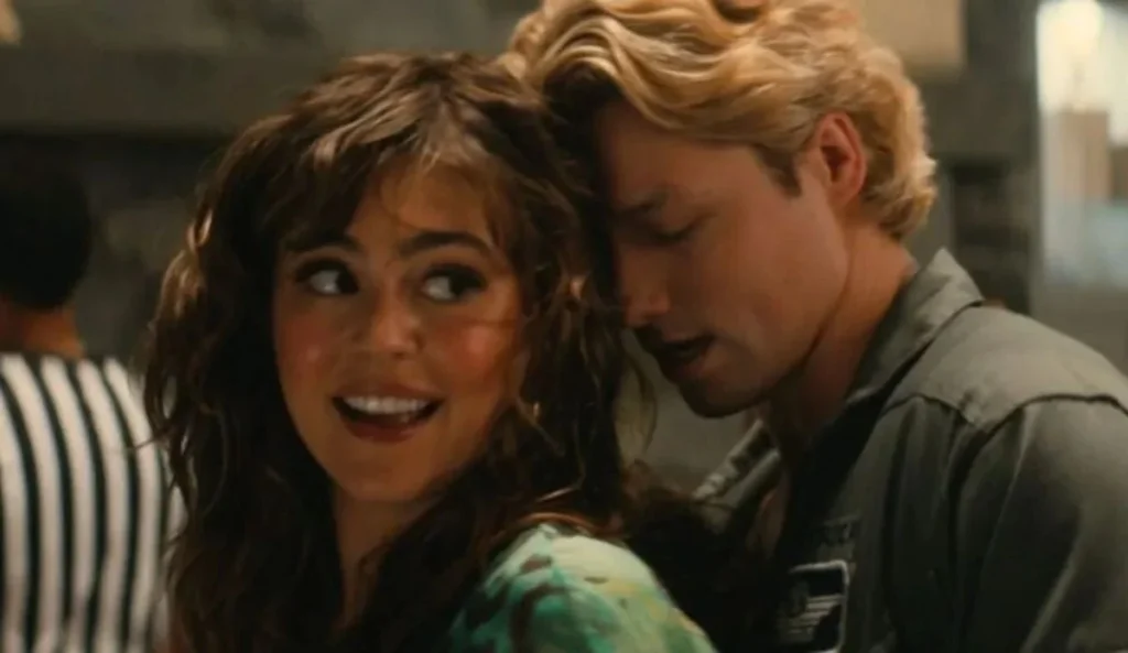 “Off Campus” inicia gravações da 2ª temporada; veja quem será o novo casal protagonista