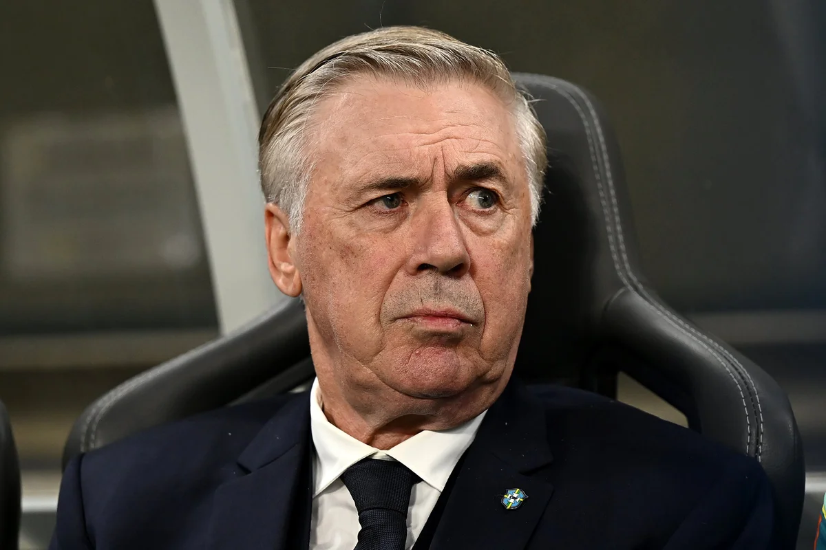 Após empate com a Austrália, torcida pede Filipe Luís no lugar de Ancelotti na Seleção
