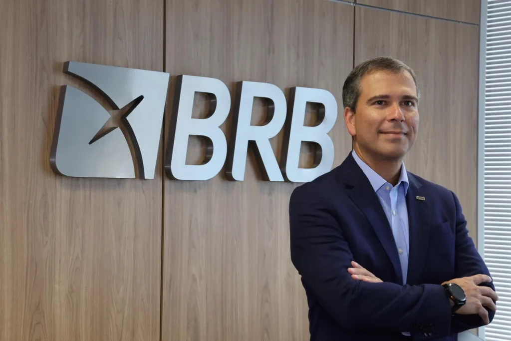 PF apreende 24 armas em imóvel de ex-presidente do BRB