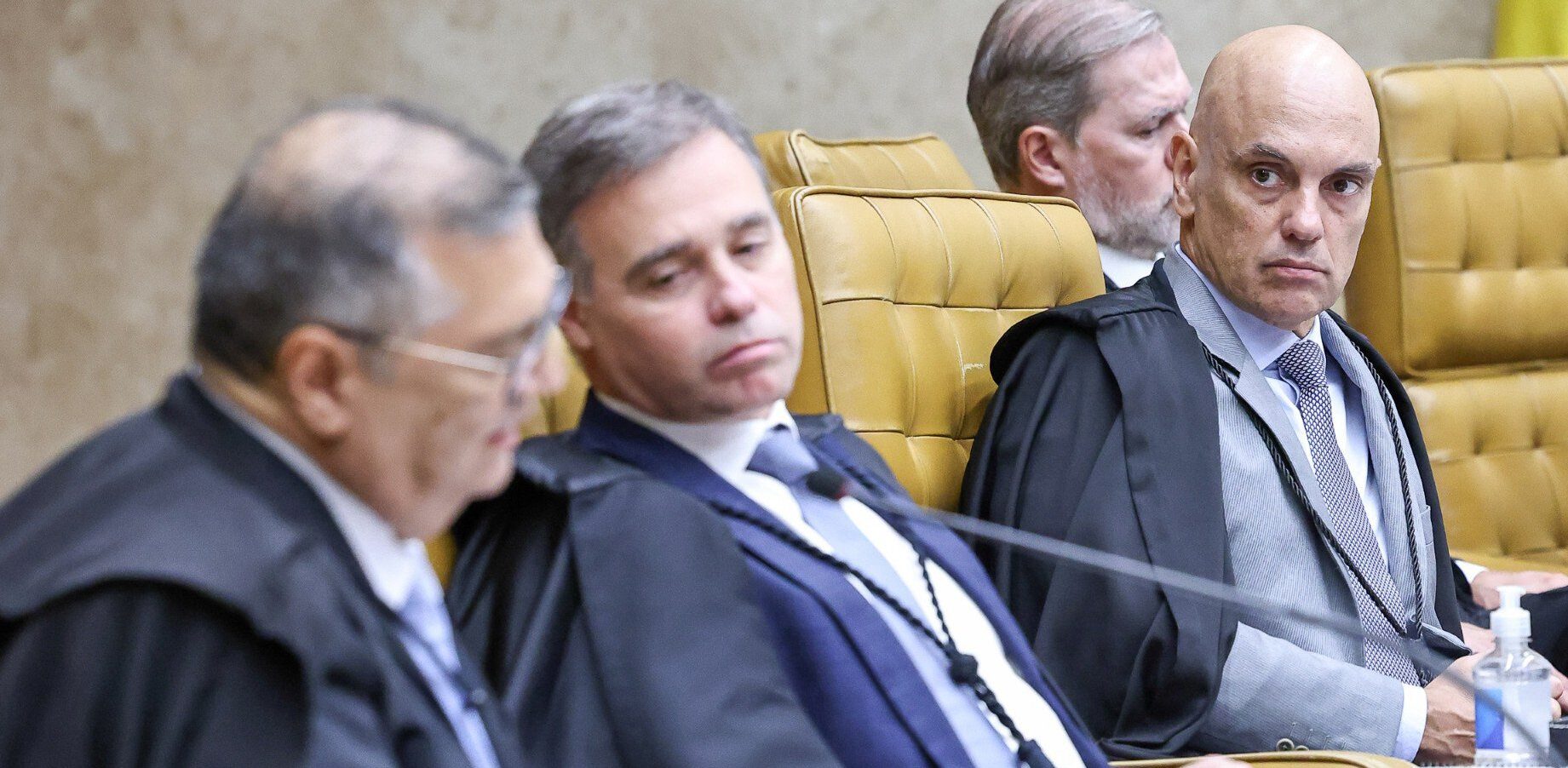 Dados do celular de Vorcaro viram novo foco de tensão entre ministros do STF