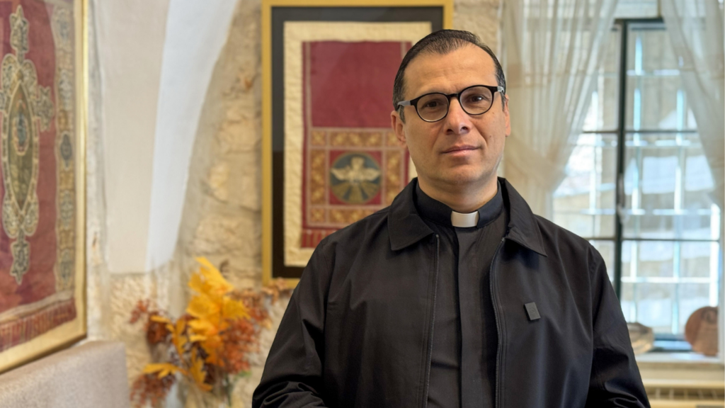 Pastor palestino critica apoio evangélico a Israel e questiona uso da Bíblia para justificar guerra