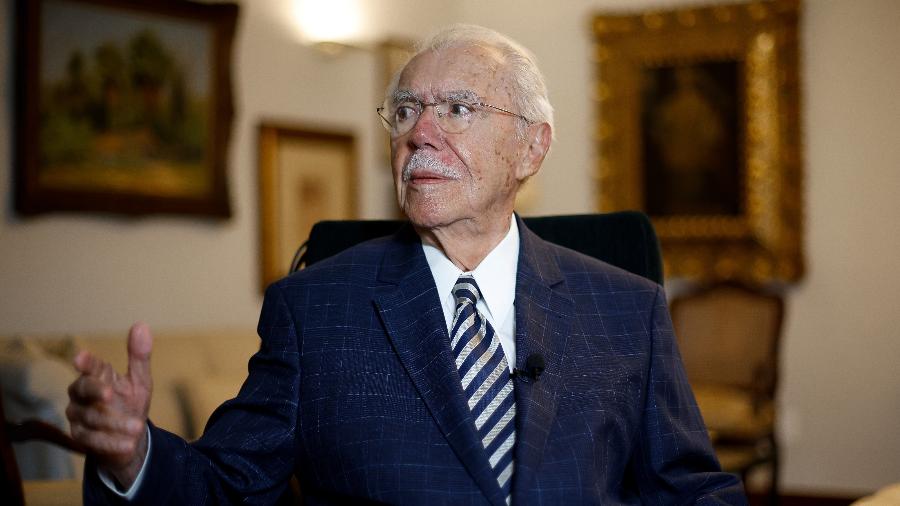 José Sarney é internado com pneumonia em hospital no Maranhão