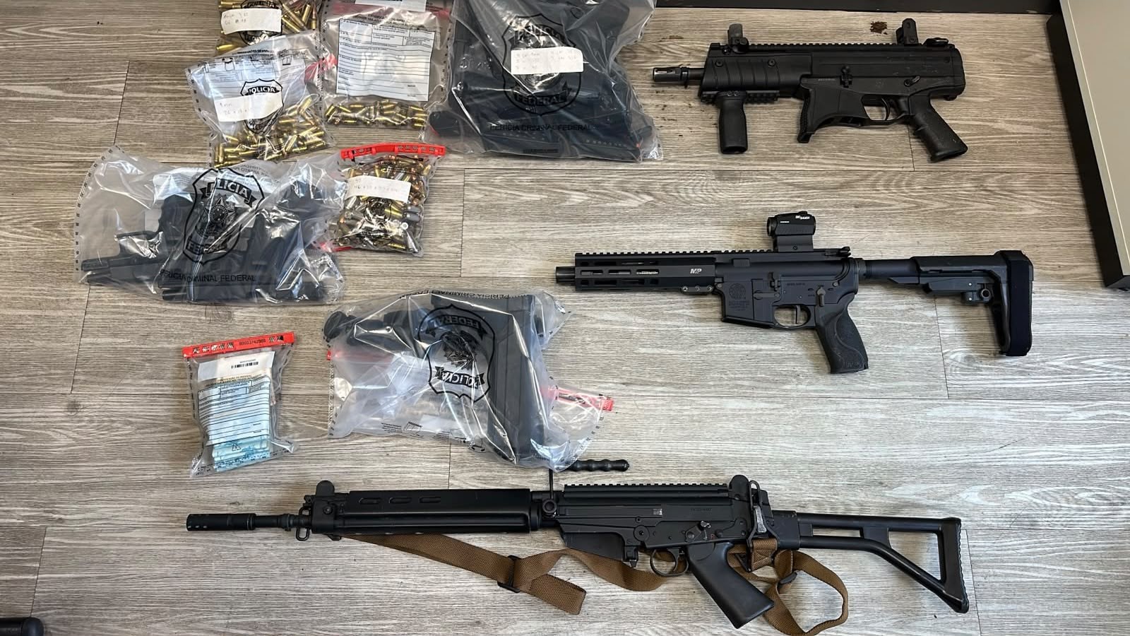 PF prende vereador do Rio após encontrar dois fuzis e submetralhadora em imóvel
