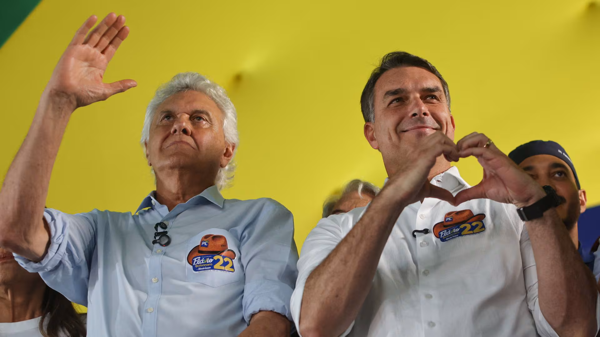 Caiado declara apoio a Flávio e ataca Lula: "Você roubou o futuro do Brasil"