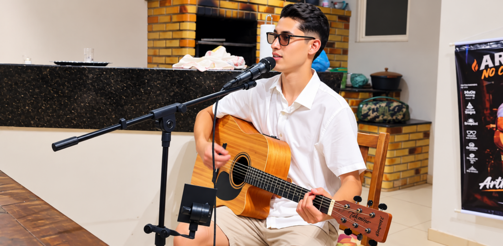 Jovem de 18 anos deixa interior paulista e busca em Goiânia sonho de viver do sertanejo