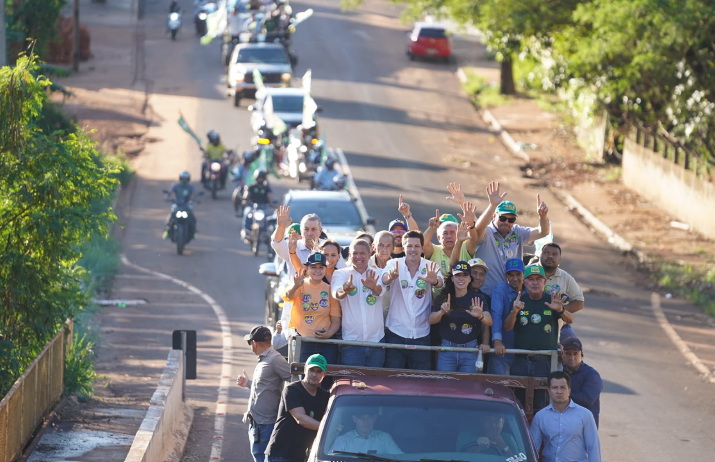 Com mega carreata, Daniel Vilela encerra campanha à reeleição em Jataí