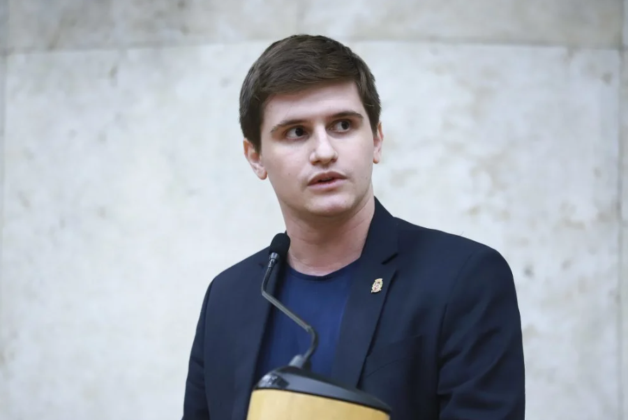 Vídeo: Lucas Pavanato coloca direitos de pessoas trans no centro de sua agenda política