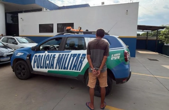 Bebê de quatro meses escapa de pedra durante ataque de vizinho armado com facão em Aparecida