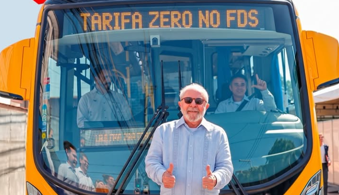Lula anuncia PEC para passe livre no transporte público nos fins de semana