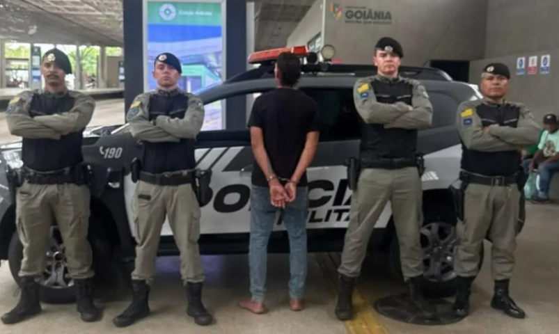 Venezuelano fere passageira com gilete durante tentativa de roubo em ônibus de Goiânia