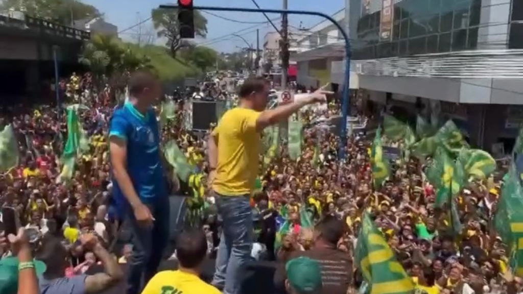 Vídeo: Flávio Bolsonaro participa de motociata em São Gonçalo neste sábado (10/10)