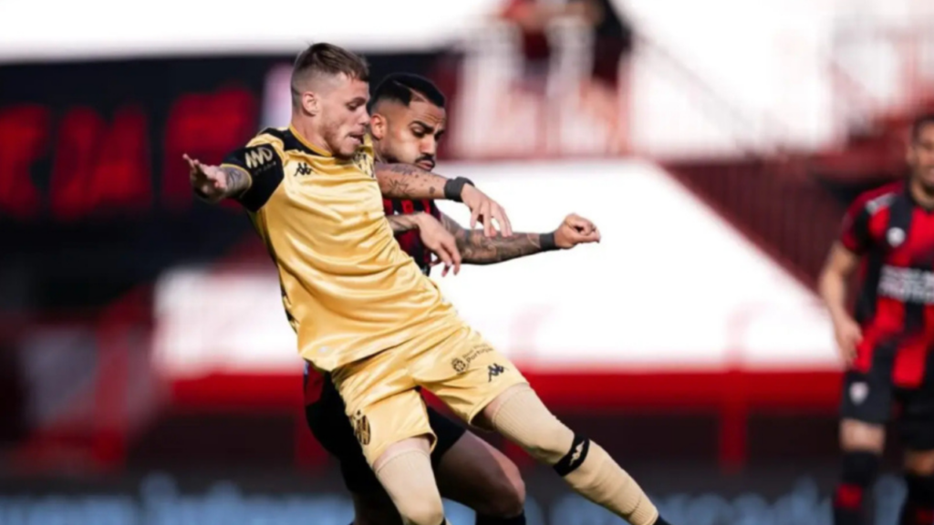 Atlético-GO empata com Sport mesmo com um a mais e se complica na disputa pelo acesso