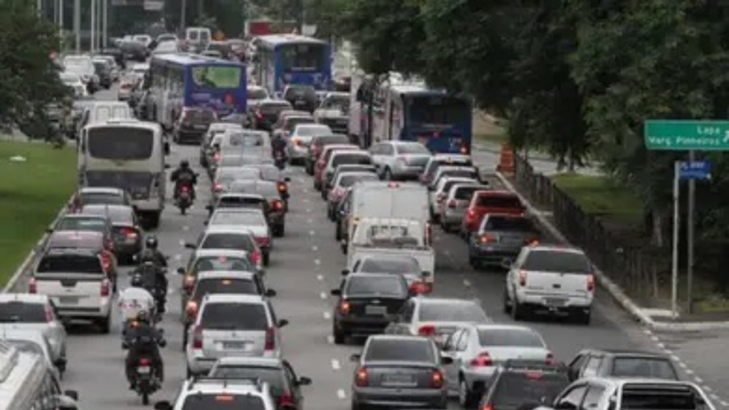 IPVA 2026 vence nesta quinta-feira (15/10) para veículos com placas finais de 3 a 0 em Goiás