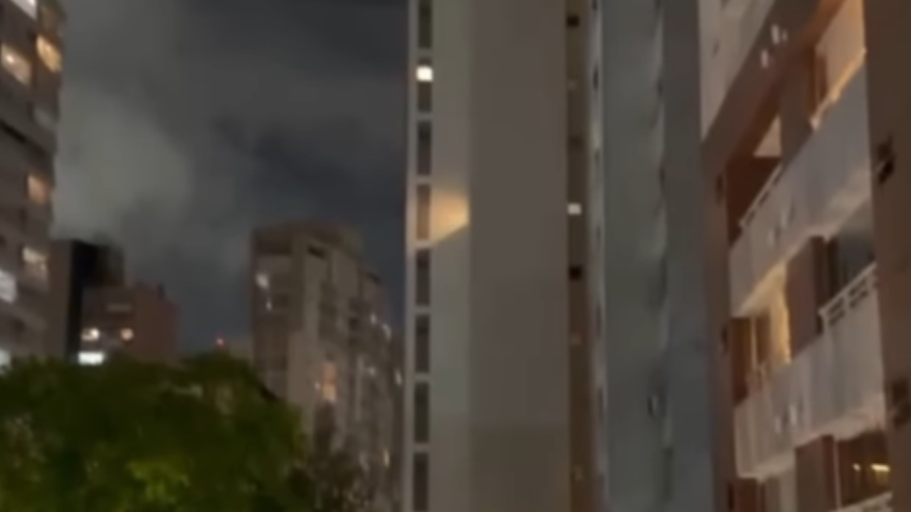 Vídeo: Panelaço em Goiânia marca manifestação contra entrevista de Flávio Bolsonaro na Globo