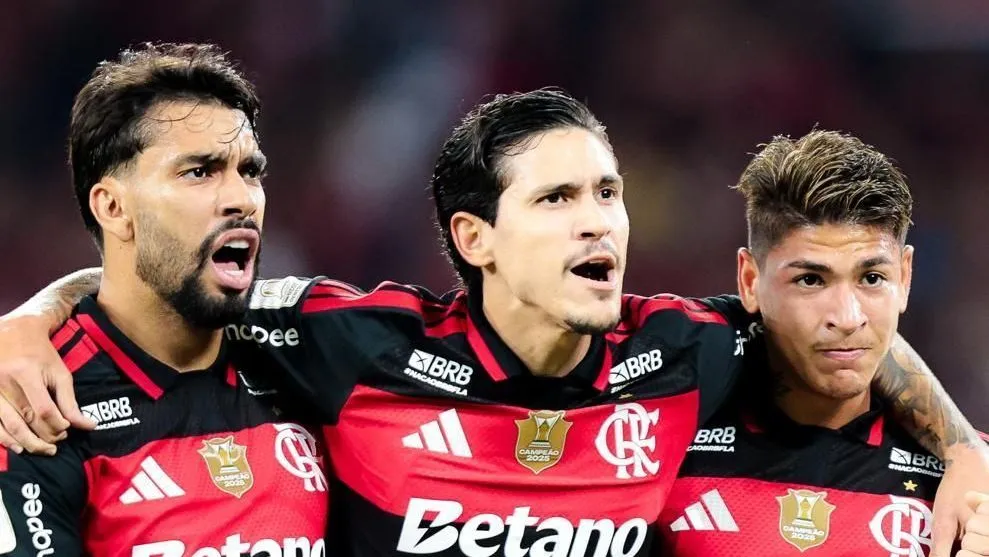 Flamengo retoma liderança do Brasileirão e chega a 69,8% de chances de ser campeão