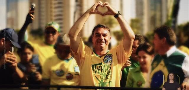 Após avançar ao 2º turno, Flávio Bolsonaro tenta ampliar alianças políticas