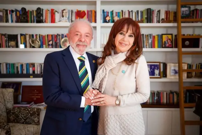 Cristina Kirchner parabeniza Lula pela reeleição e Milei silencia