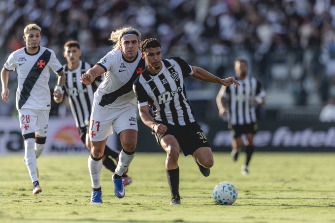 Vasco e Atlético-MG ficam perto de final brasileira na Sul-Americana