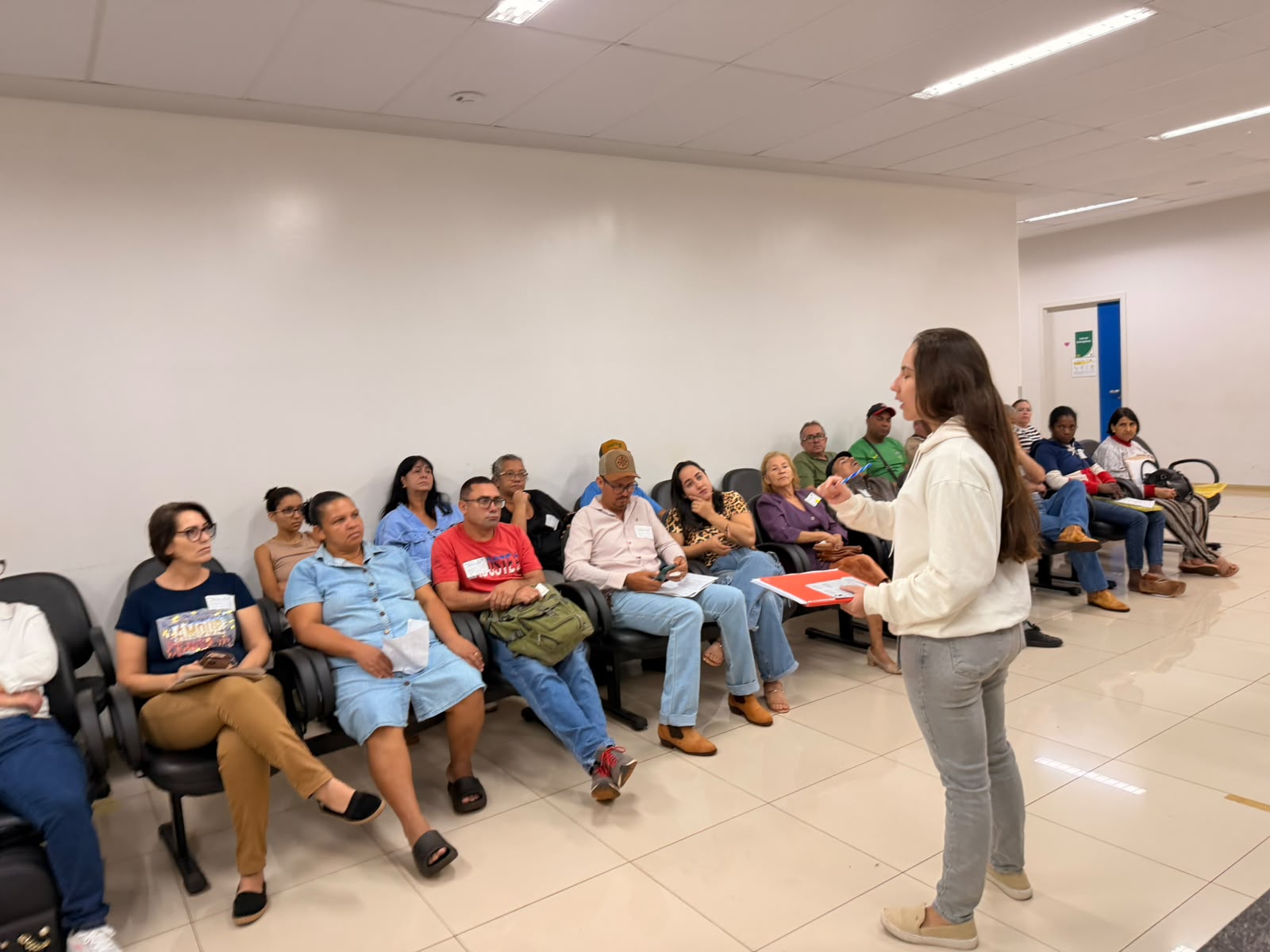 Outubro Rosa leva reflexão sobre saúde mental, autoestima e autocuidado à Policlínica
