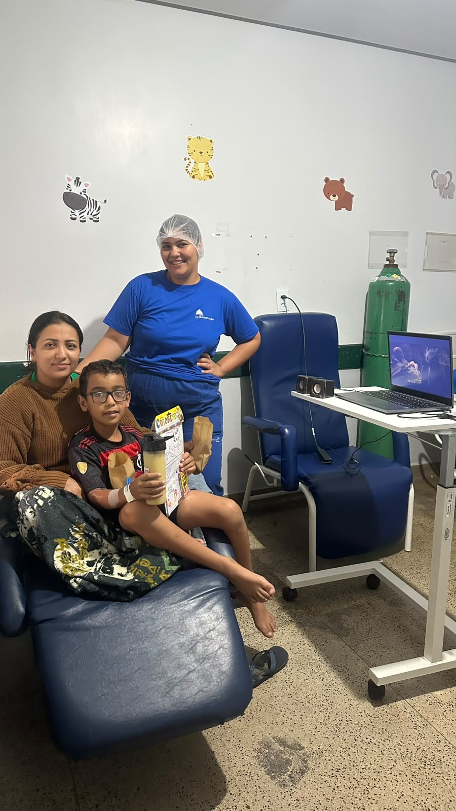 HEJA leva momento de descontração a criança internada na pediatria
