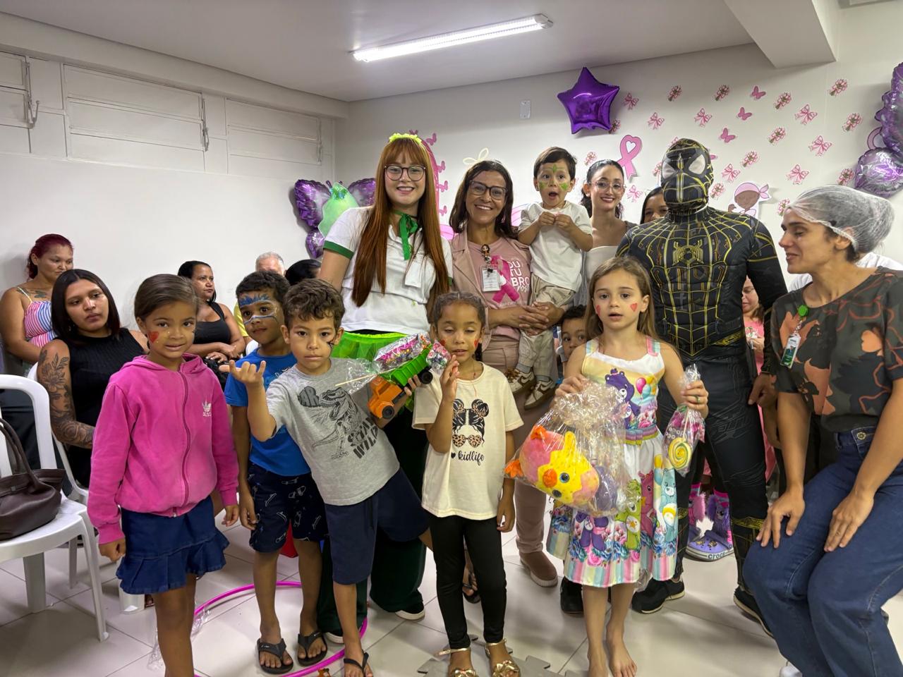 HEMNSL recebe filhos dos colaboradores em comemoração ao Dia das Crianças