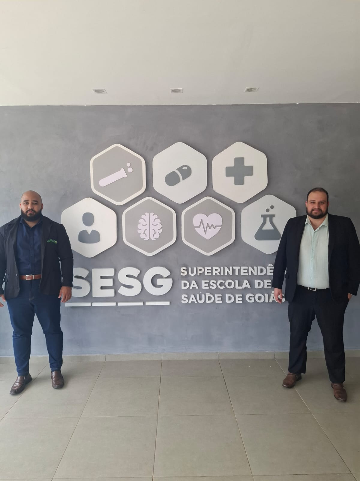 HEI participa de reunião na Escola de Saúde de Goiás sobre gestão hospitalar e qualidade assistencial
