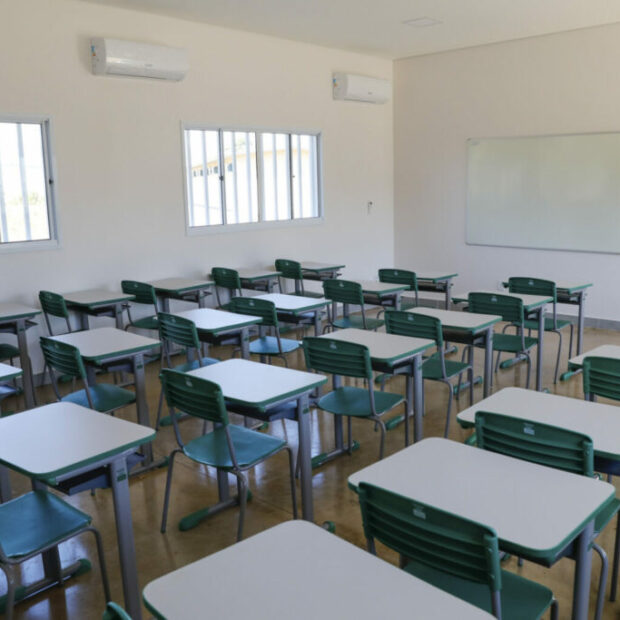 Pesquisa aponta queda no interesse pela escola e alta da violência