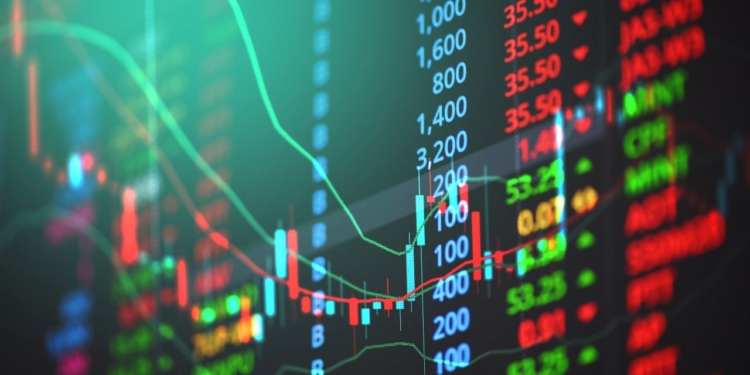 Bolsa sobe 15,3% antes do segundo turno e dólar recua