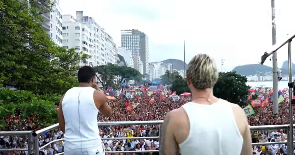 AO VIVO: show de Caetano em Copacabana (Ato pela Democracia)