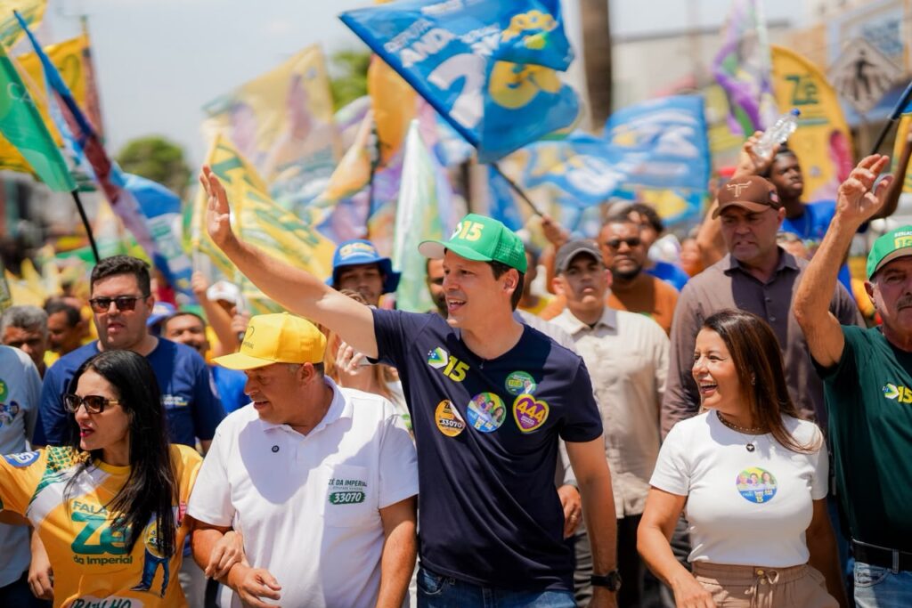 Daniel Vilela mobiliza milhares em caminhada e reafirma compromissos com Águas Lindas
