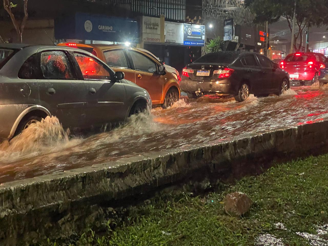 Goiânia e região metropolitana têm previsão de chuva e risco de tempestades