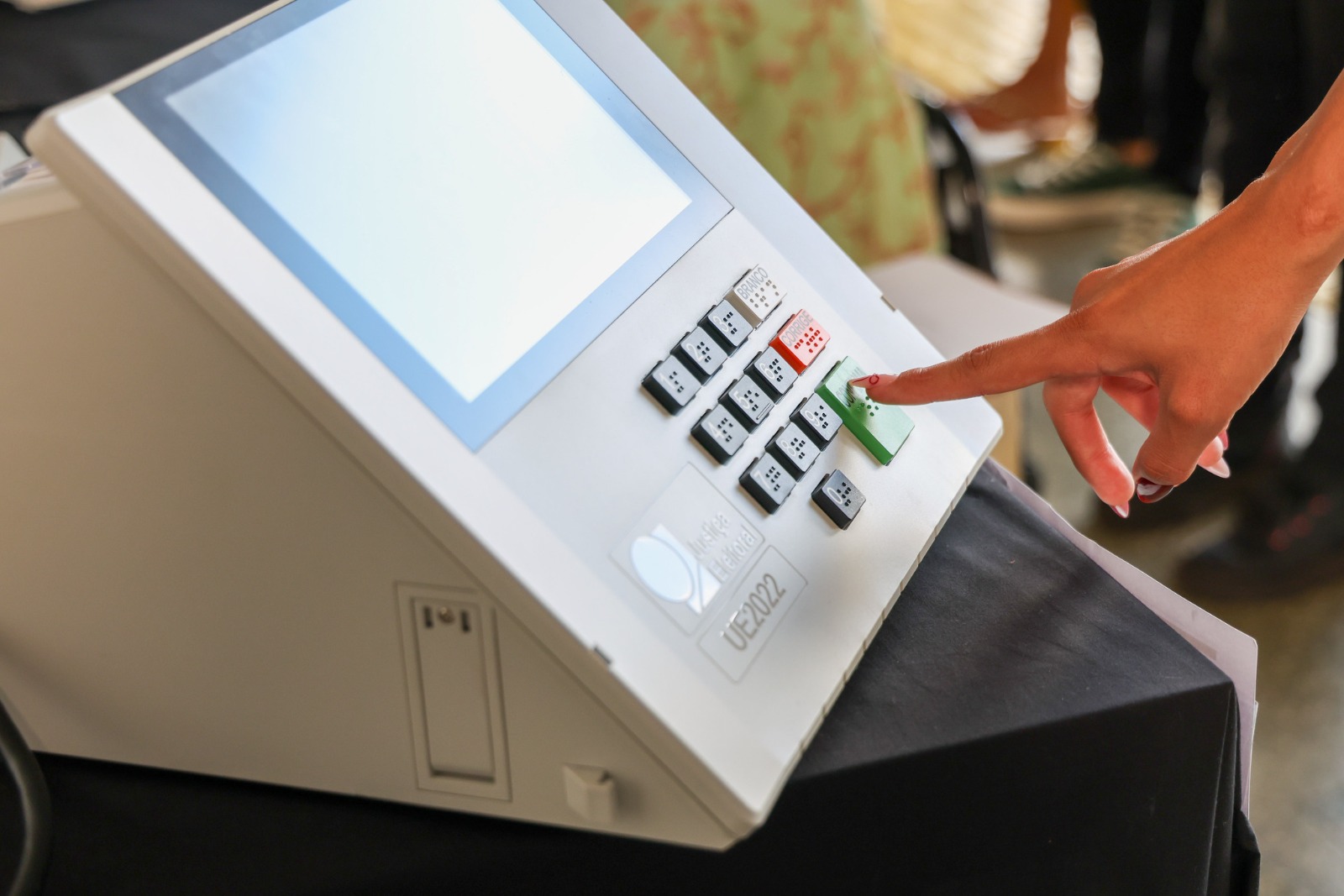 Zanin prorroga votação até as 19h em todo o país após problemas no transporte
