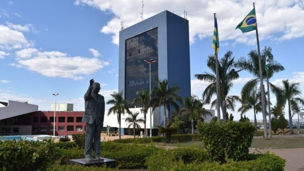 Prefeitura de Goiânia antecipa salário dos servidores para esta quarta-feira (28)