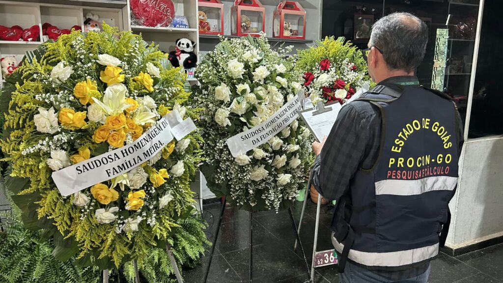 Finados: Procon Goiás encontra variação de 605% no preço das flores entre estabelecimentos