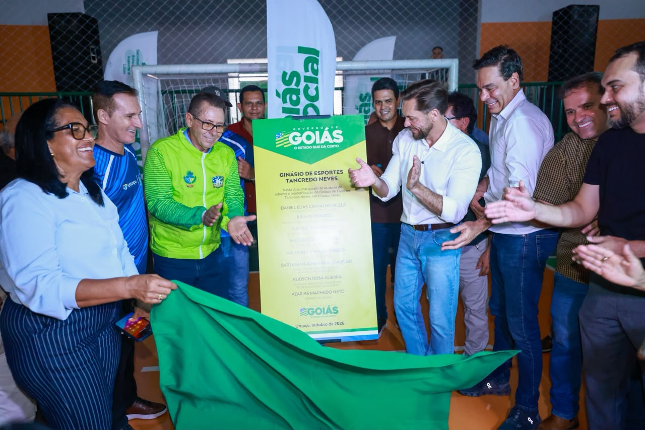 Governo de Goiás entrega ginásio poliesportivo em Uruaçu