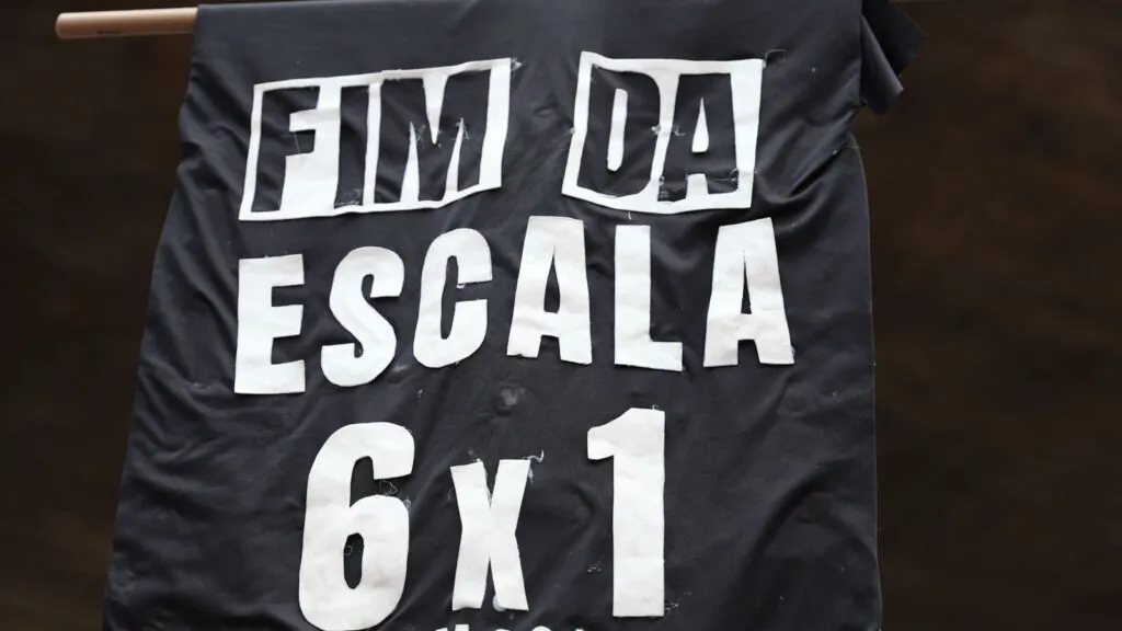 Fim da escala 6x1 começa em dezembro e jornada cai para 40 horas semanais