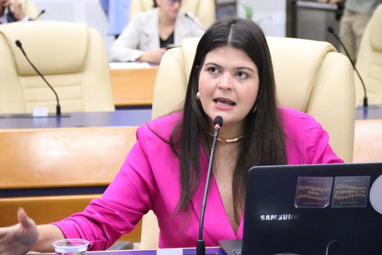 TRE-GO mantém cassação de Aava Santiago e determina comunicação à Câmara de Goiânia