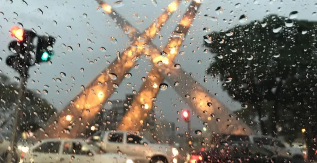 Frente fria traz chuva intensa e ventos de até 70 km/h para Goiás neste fim de semana