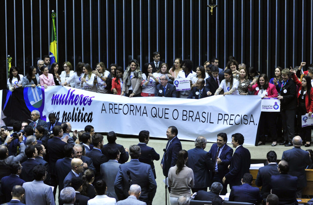 Mulheres alcançam maior participação já registrada nas eleições de 2026