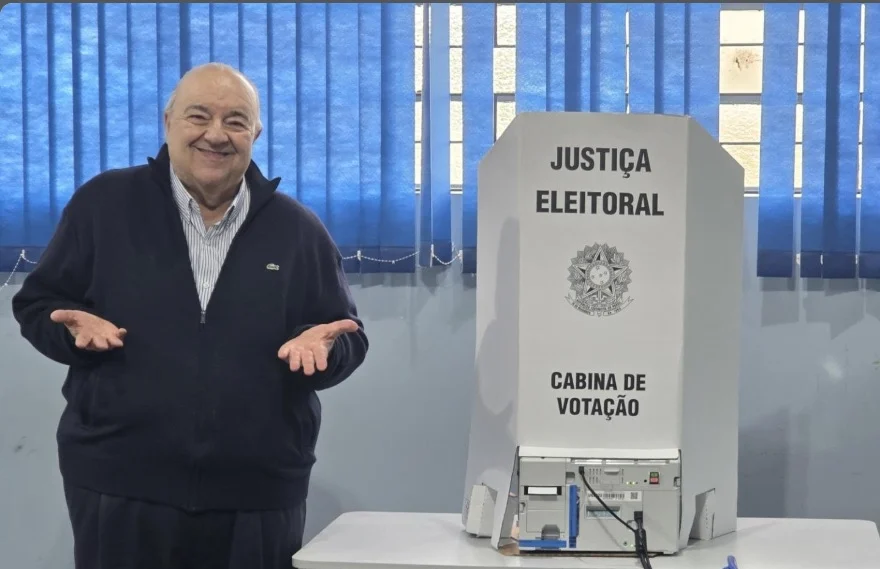 Rafael Greca indica voto em Lula ao mencionar número 13