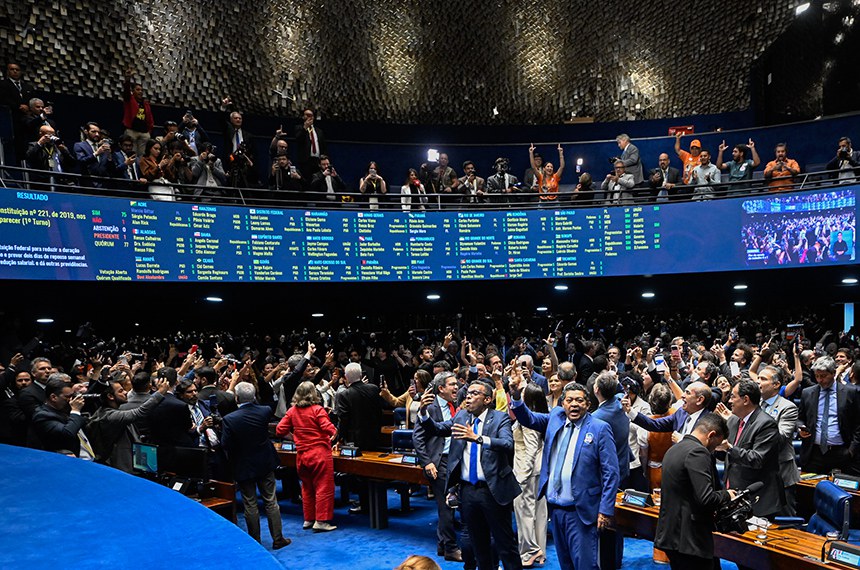 Fim da escala 6x1: veja como ficam as jornadas de trabalho no Brasil
