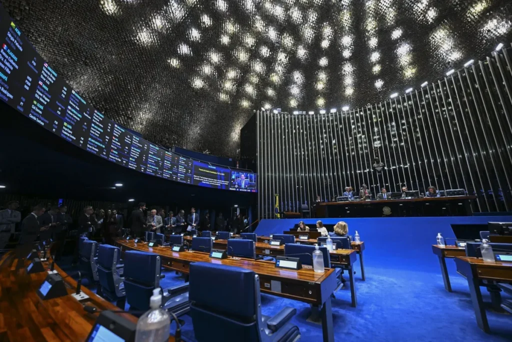 PEC da Segurança enfrenta impasse sobre maioridade penal antes de votação no Senado